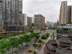 北站对面梦想城梦想天街临街商铺房东出租 500平方